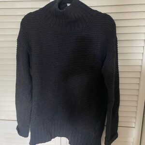 Lululemon dark grey turtleneck sweater